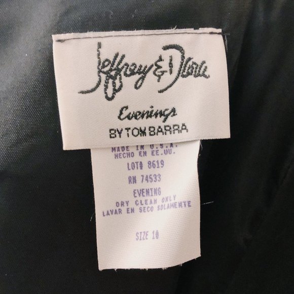 Red and black beaded y2k gown Jeffrey and Dara - Picture 3 of 8